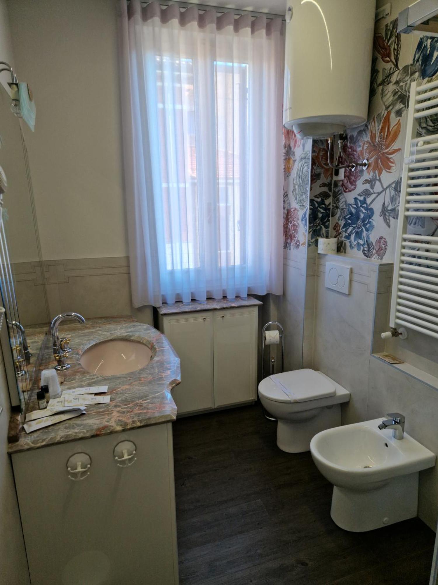 サルソマッジョーレ・テルメCasa Antelamiアパートメント エクステリア 写真